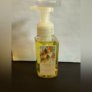 Bath & Body Works Sunshine & Lemons Hand Soap